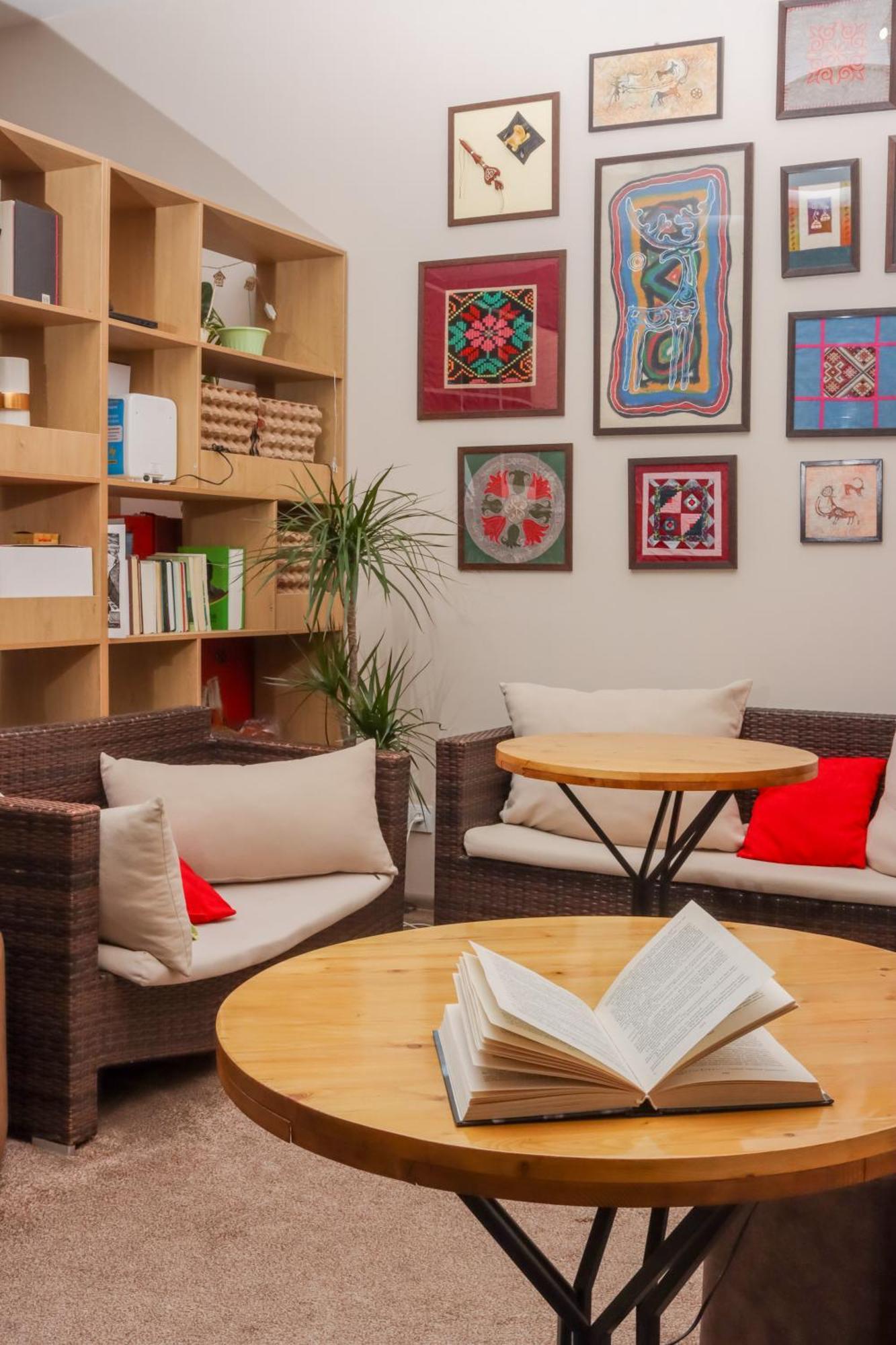 Bodo Hostel Бишкек Экстерьер фото